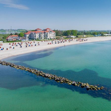 Strandburg Azurblau Burgtiefe auf Fehmarn Exterior photo
