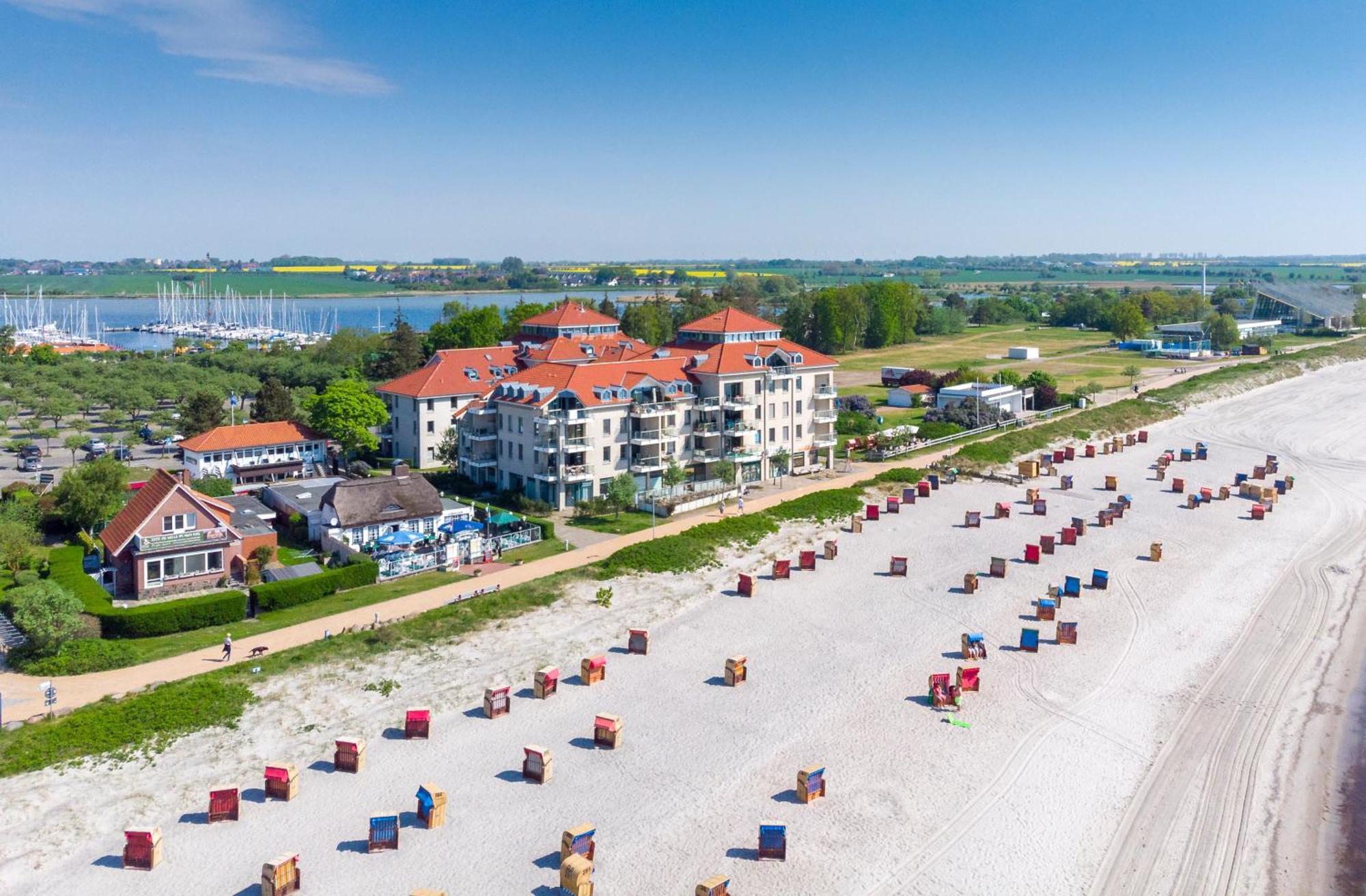 Strandburg Azurblau Burgtiefe auf Fehmarn Exterior photo