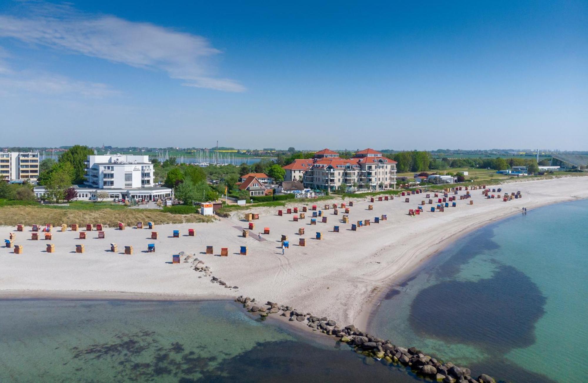 Strandburg Azurblau Burgtiefe auf Fehmarn Exterior photo